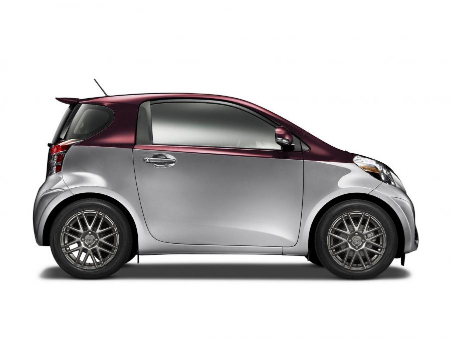  Scion iQ Monogram 2013 года  (фото 3 из 3)